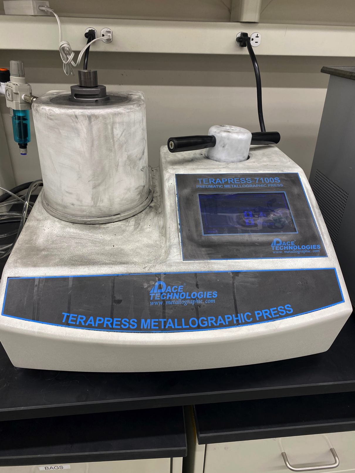 Pace Terapress TP-7100S: Metallographic Press for Sample Preparation